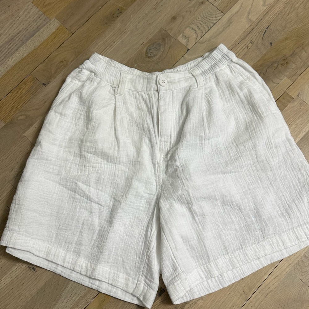 Aerie Women's Cream cotton Shorts